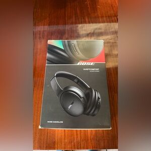 Bose QuietComfort Noise Cancelling Headphones - Black